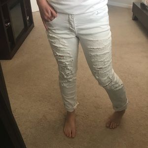 American eagle white destroyed jeans